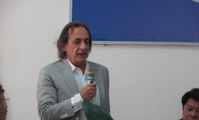 Italian doctor receives Vietnam National Volunteer Award 2015