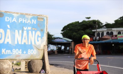 The boy ran 1,800km across Vietnam 